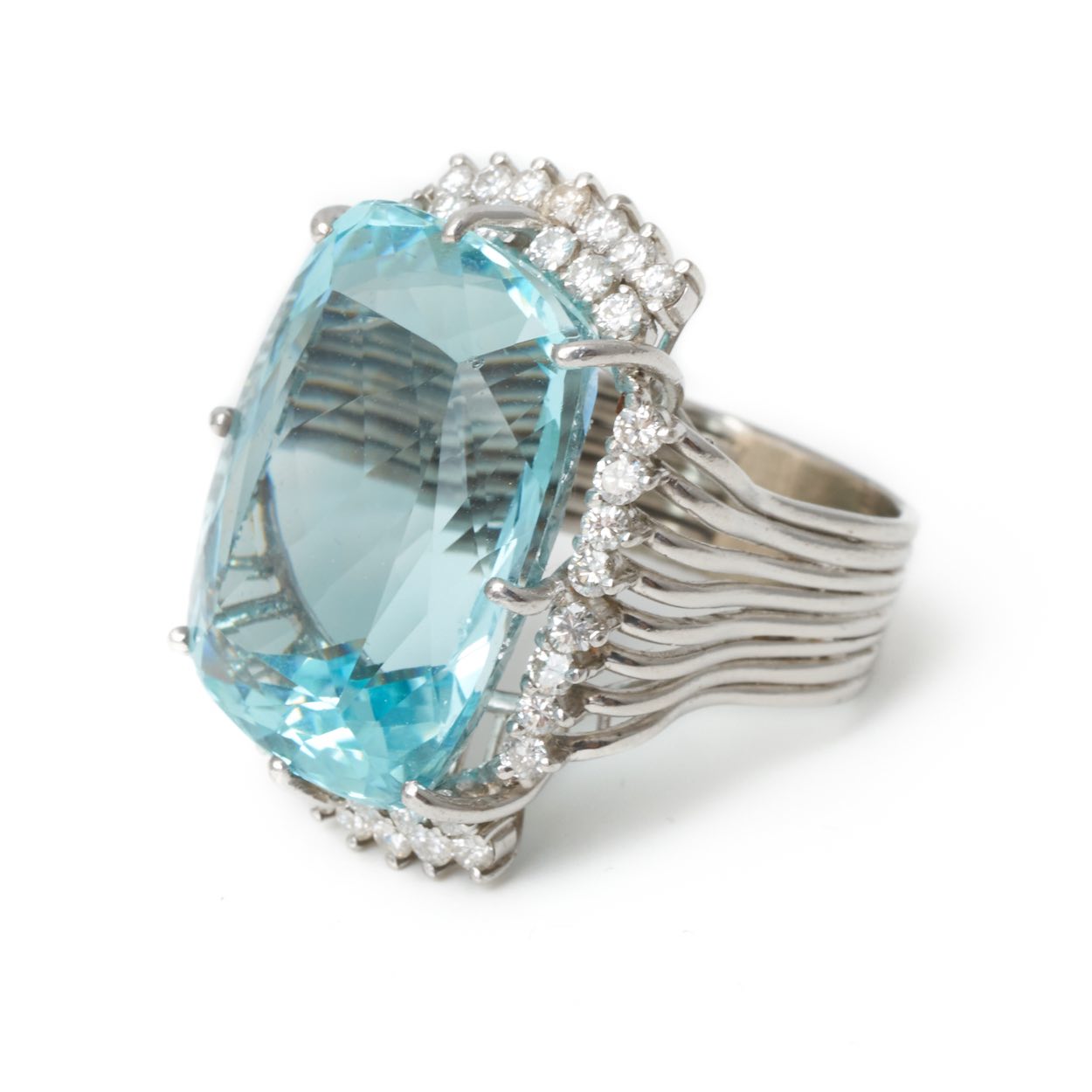 18ct White Gold Aquamarine & Diamond Cocktail Ring - FJ Zelley