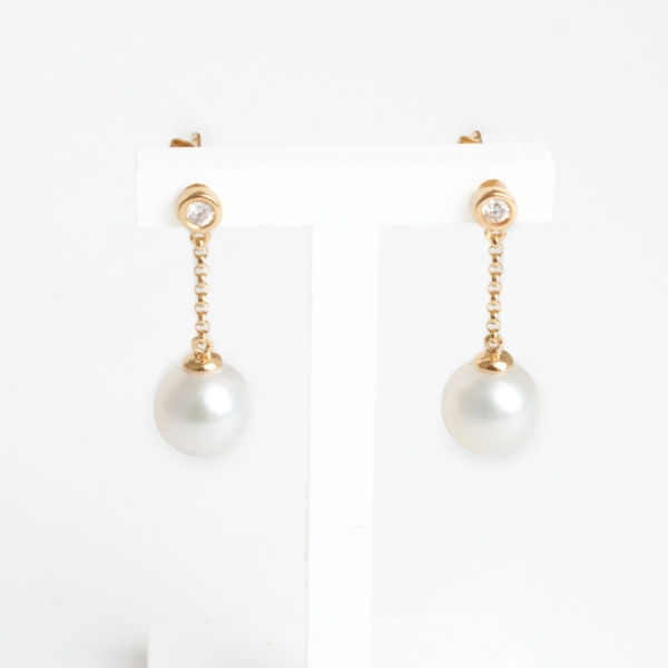 18ct Yellow Gold Pearl & Diamond Drop Earrings