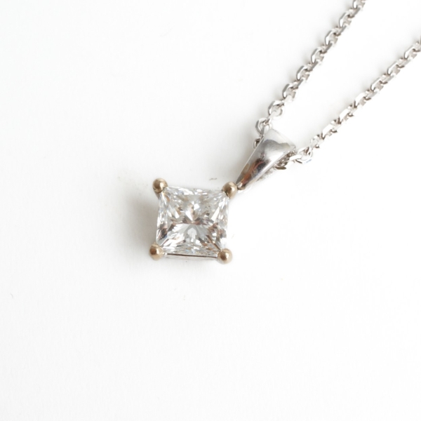 18ct White Gold Princess Cut Diamond Pendant