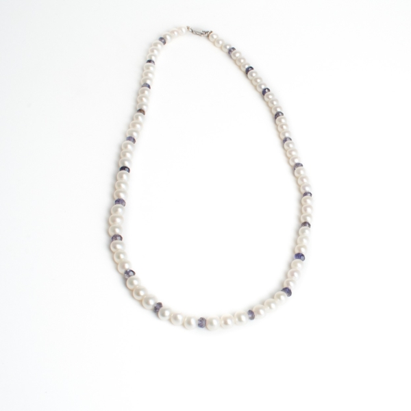 9ct White Gold Pearl & Iolite Necklace