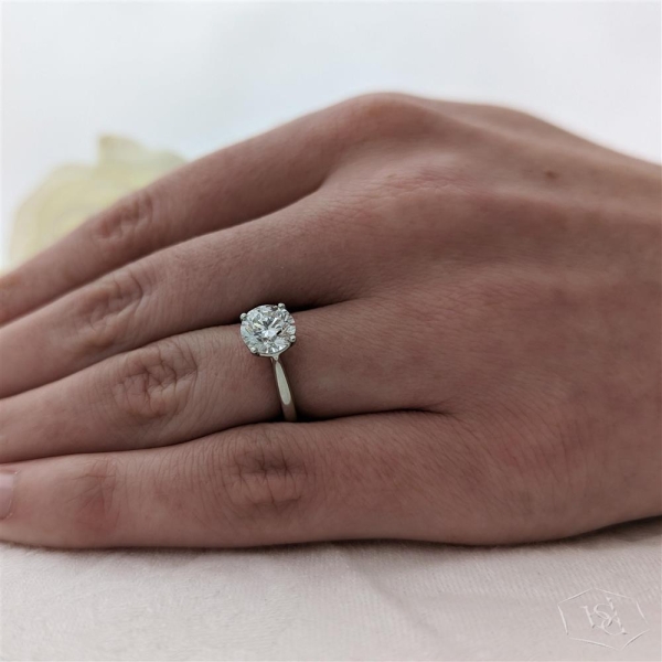 Lab Grown Classic 2.01ct E VS1 LG Diamond ring - Image 2