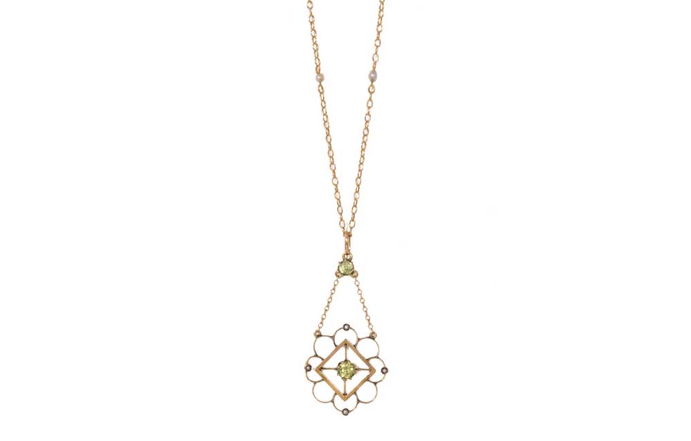 9ct Gold Filigree Pendant