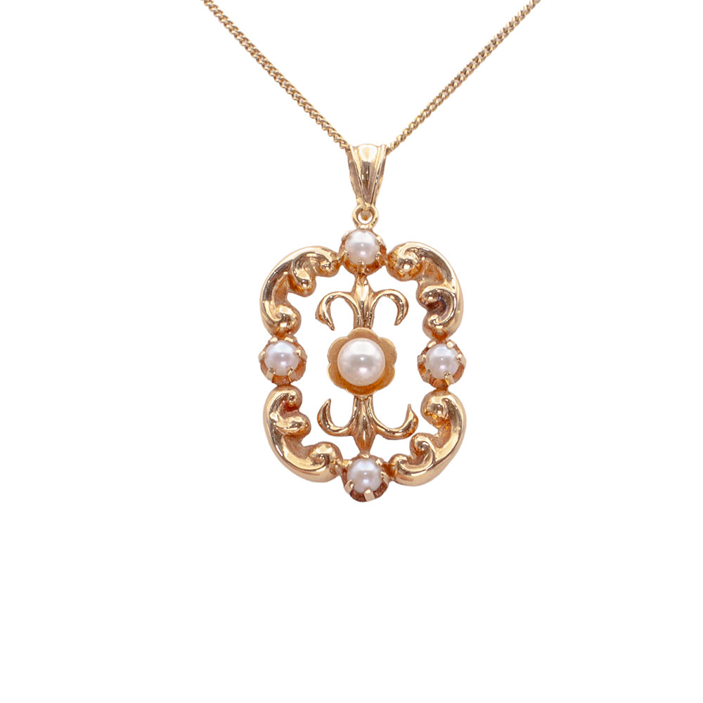 Pre Owned Pearl Pendant